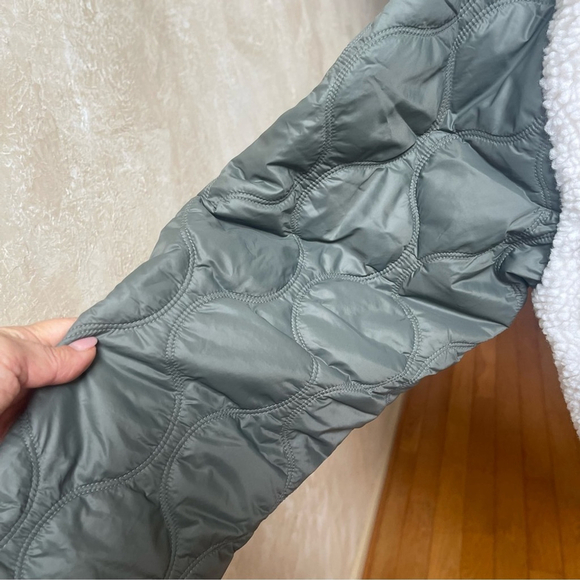 Athleta Quilted Sherpa Fleece Hybrid Jacket XL Sage Green Gorpcore, Quiet Luxury - Picture 15 of 16
